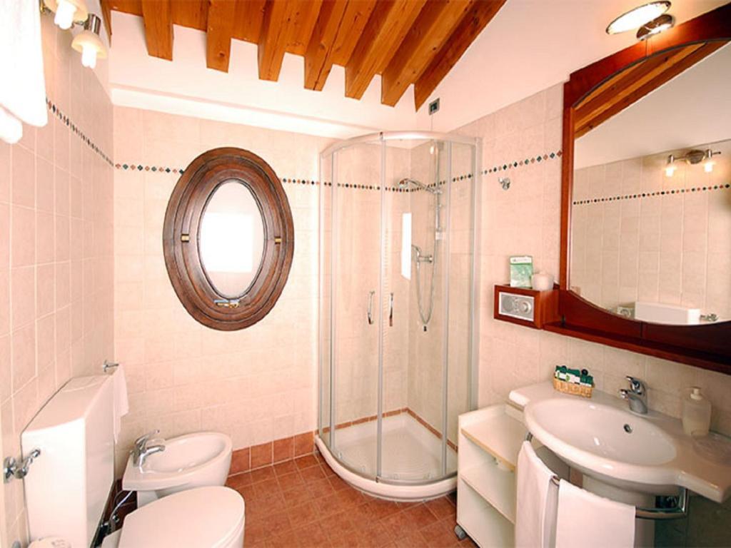 Hotel Dolcemela Ferrara Pokój zdjęcie